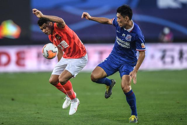 周琦6投6中砍12分5板 他仍是中国男篮最稳的点